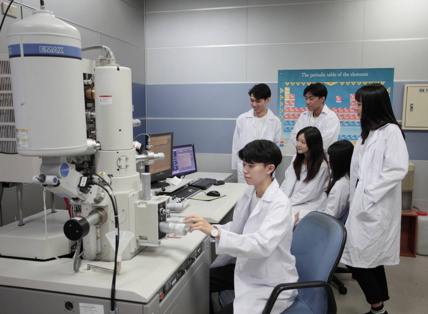 學士專業主視覺